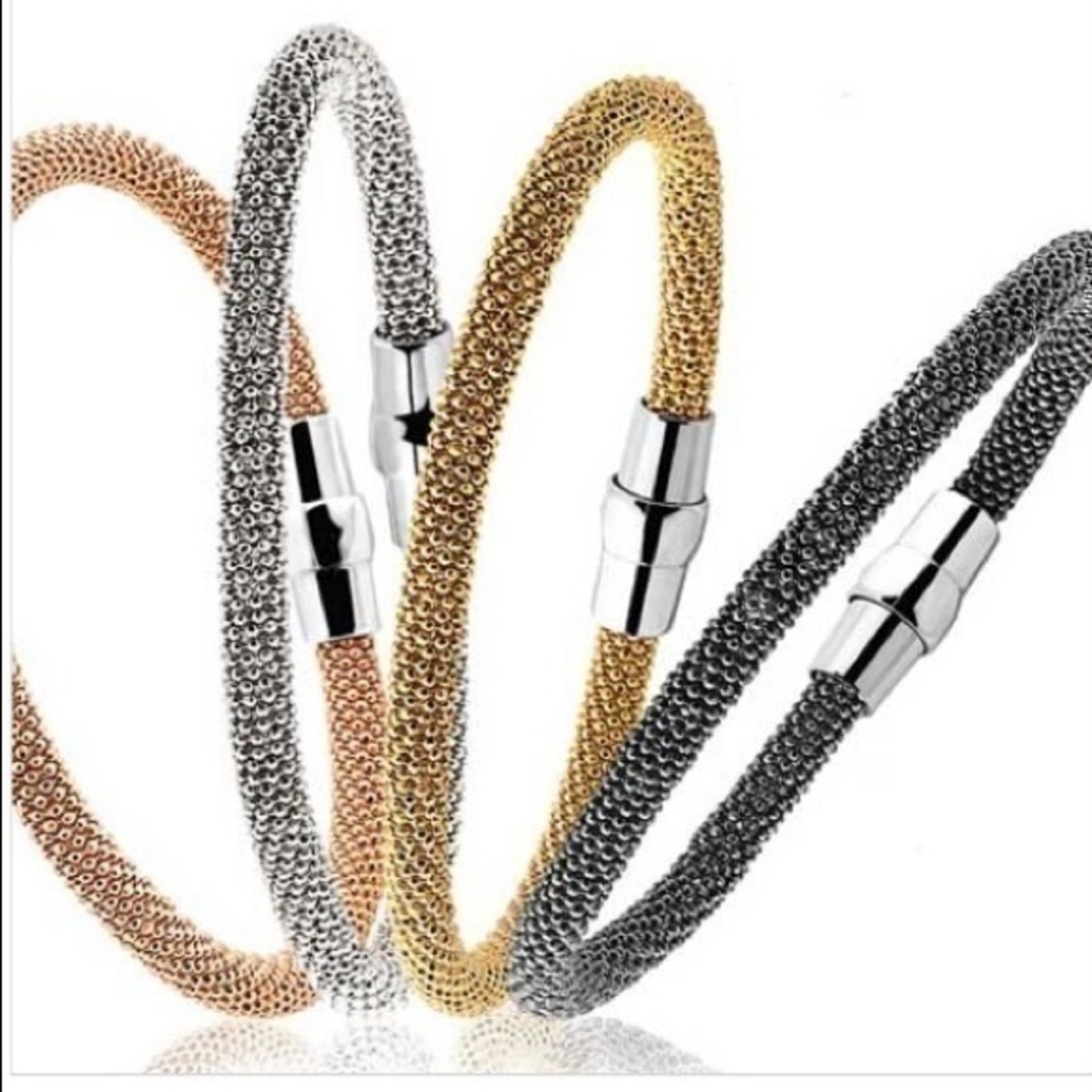 NWT ZINZI Black Zircon Bracelet.